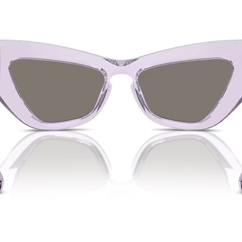 Burberry Cat Eye Sunglasses - Picture 4 of 7